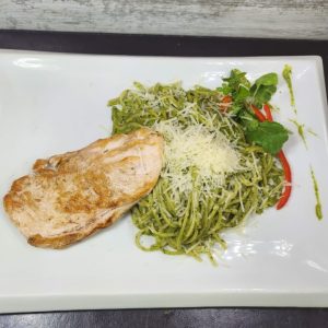 Spaguetti pesto pollo $6930